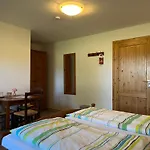 Waldhaus Πανσιόν